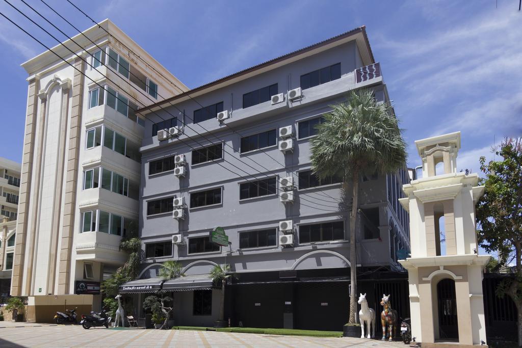 Royal Q & D Suites Pattaya Ngoại thất bức ảnh