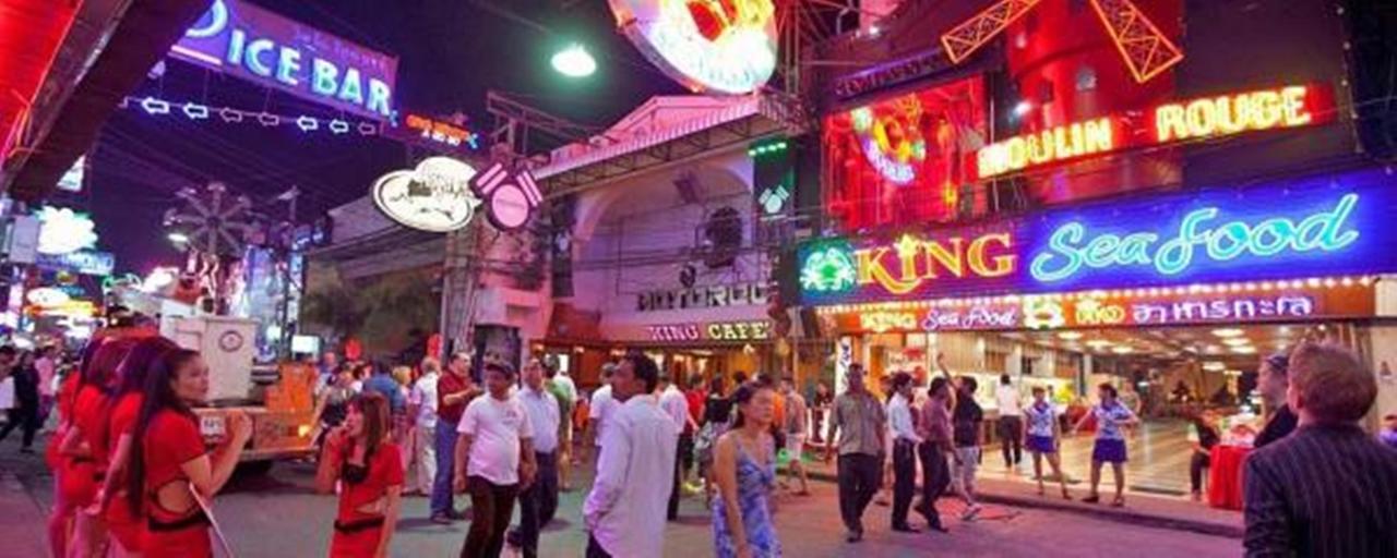 Royal Q & D Suites Pattaya Ngoại thất bức ảnh