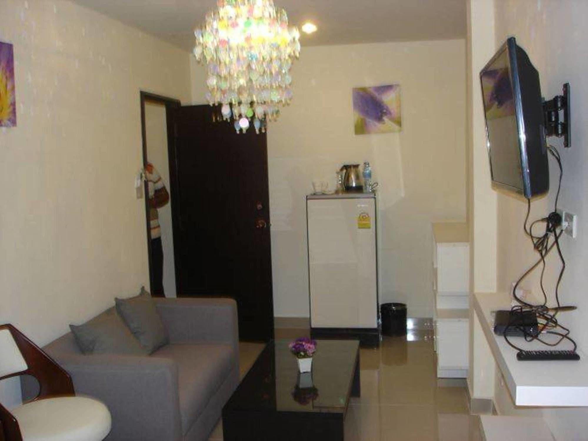 Royal Q & D Suites Pattaya Ngoại thất bức ảnh