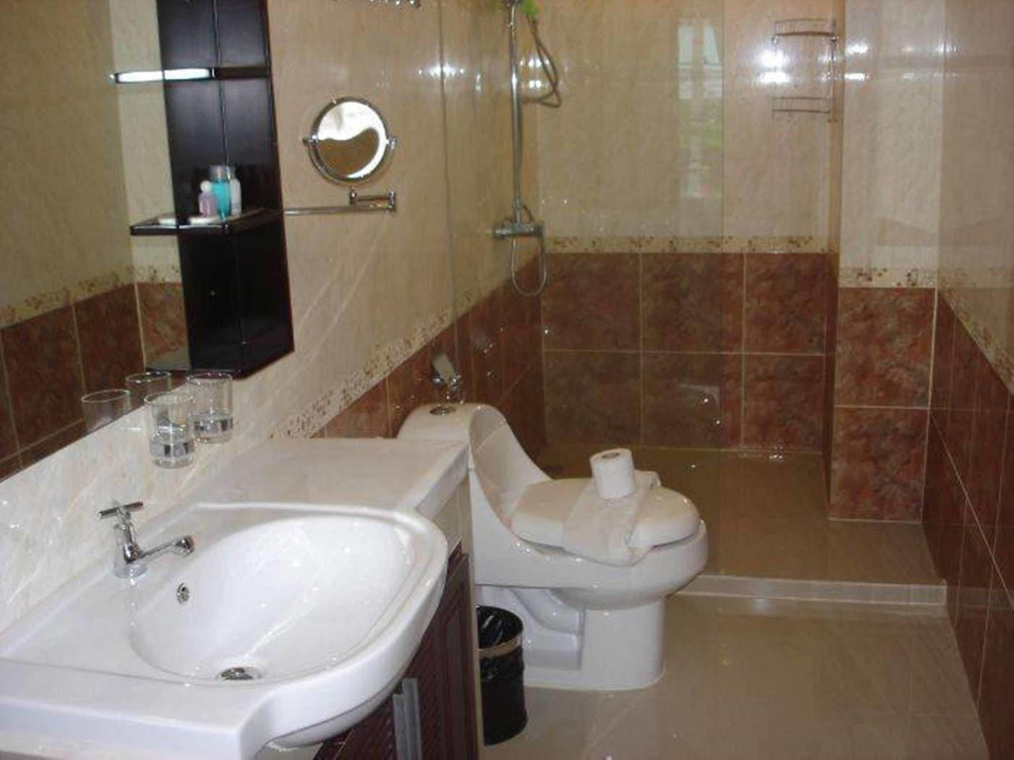 Royal Q & D Suites Pattaya Ngoại thất bức ảnh