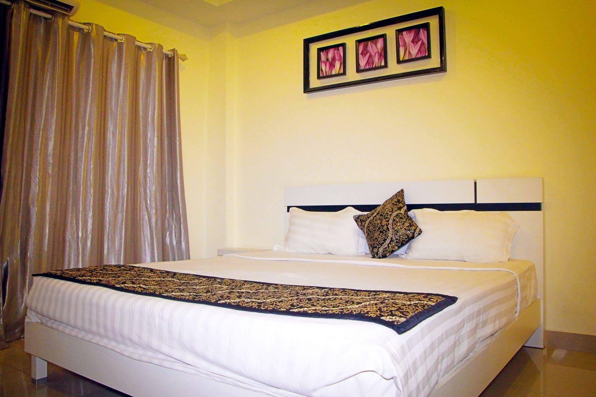 Royal Q & D Suites Pattaya Ngoại thất bức ảnh