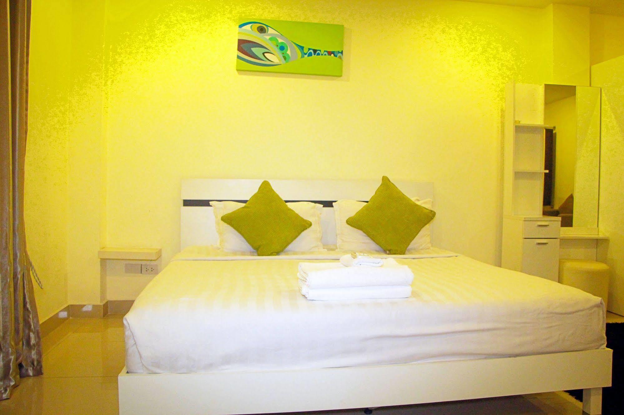 Royal Q & D Suites Pattaya Ngoại thất bức ảnh