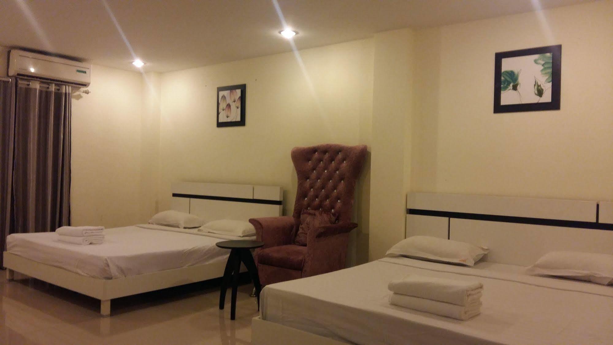 Royal Q & D Suites Pattaya Ngoại thất bức ảnh